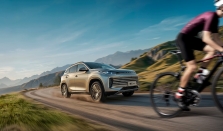 星途品牌购车狂欢节限时抢购，凌云曜夜版限时补贴3.8万元