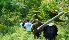 张家界荒野赛8人平分48万奖金 张家界荒野求生赛提前结束