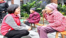 全面向中度以上失能老年人发补贴 我国失能老年人数量正在增加