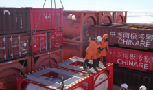 “雪龙”号抵达秦岭站开始卸货 中国第42次南极考察任务将完成哪些工作
