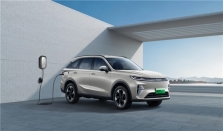 Hi4电四驱破局寒冬，二代哈弗枭龙MAX树立冬季安全新标杆