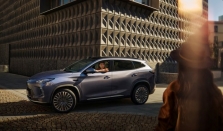 科技平权的践行者 从星途ET5看中国品牌的智能化担当