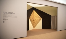 戴比尔斯集团于伦敦弗里兹大师展重磅呈献 “Voyage Through the Diamond Realm”沉浸式艺术体验展全球首秀