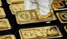 黄金白银深夜大幅跳水后反弹 现货黄金价格今日最高5450.32美元/盎司