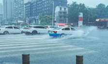 今年暴雨为啥这么早这么猛 我国多地气象站点雨量破纪录