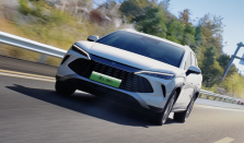 2025年中国汽车出口有望超越800万辆 新能源超300万