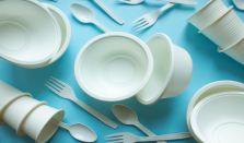 温度超65℃塑料盒会释放有害物质 日常使用塑料餐具时应该注意什么