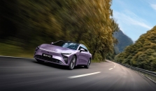 冬季出行谁更能打？星途ES VS领克10 EM-P三大维度实力对决