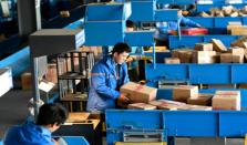 2025年邮政快递业回收复用纸箱超8亿个 中国快递包装标准化率达86%